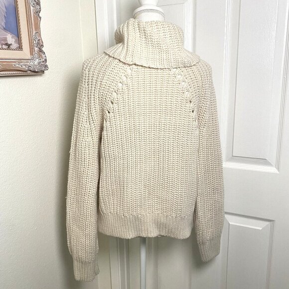 Kendall & Kylie Relaxed Chunky Knit Cowl Neck Cream Sweater Size Medium - Picture 4 of 9